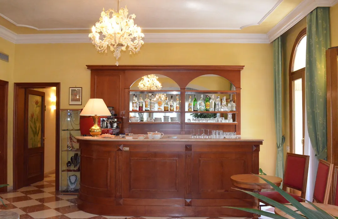 Hotel Villa Cipro-1
