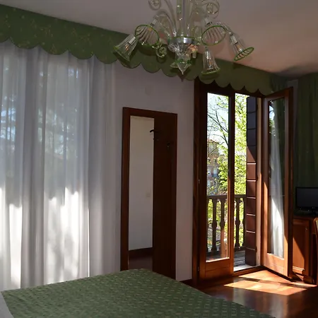 Hotel Villa Cipro-2